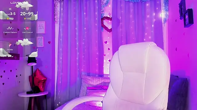 CoralineRicce  online show from February 25, 2025, 8:14 am