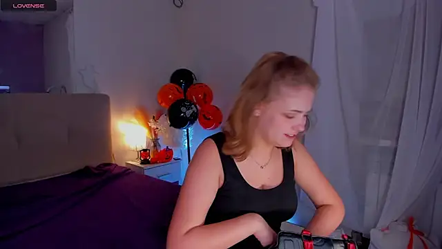 DellaRowe online show from October 27, 2025, 1:37 pm