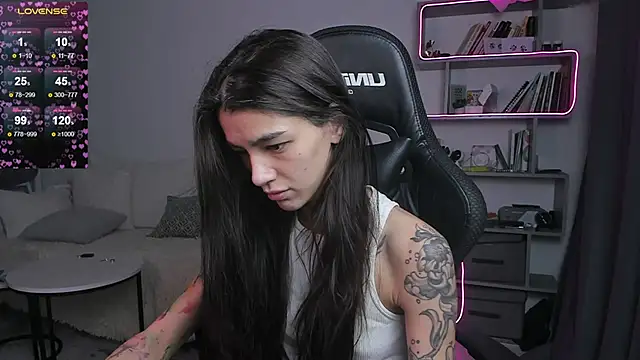 vinkitinkii online show from February 13, 2025, 7:13 am