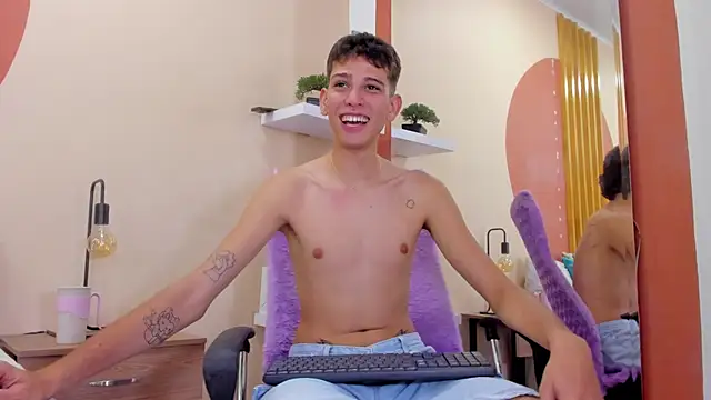 Snapshot of Jasson_smit chatting on December 12, 2024, 4:10 pm Jasson smit online show from December 12, 2024, 4:10 pm