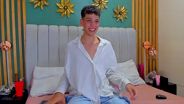 Snapshot of Jasson_smit chatting on December 21, 2024, 4:36 pm Jasson smit online show from December 21, 2024, 4:36 pm