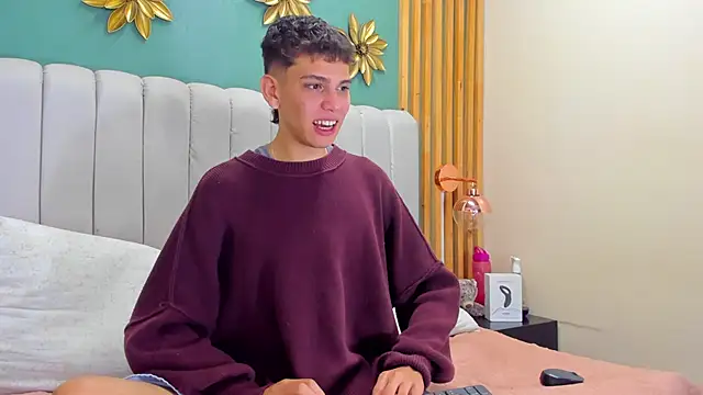 Snapshot of Jasson_smit chatting on December 22, 2024, 12:38 pm Jasson smit online show from December 22, 2024, 12:38 pm