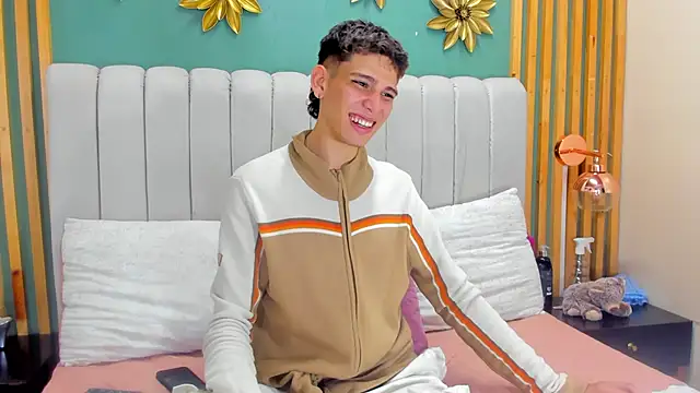 Snapshot of Jasson_smit chatting on December 23, 2024, 12:41 pm Jasson smit online show from December 23, 2024, 12:41 pm