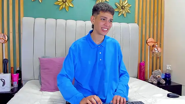 Snapshot of Jasson_smit chatting on January 6, 2025, 12:57 pm Jasson smit online show from January 6, 2025, 12:57 pm