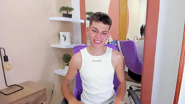 Snapshot of Jasson_smit chatting on February 3, 2025, 12:47 pm Jasson smit online show from February 3, 2025, 12:47 pm