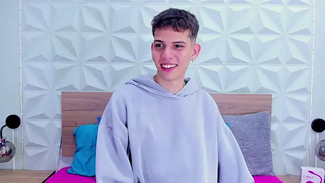 Snapshot of Jasson_smit chatting on February 10, 2025, 1:01 pm Jasson smit online show from February 10, 2025, 1:01 pm