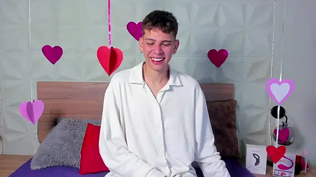 Snapshot of Jasson_smit chatting on February 16, 2025, 1:05 pm Jasson smit online show from February 16, 2025, 1:05 pm