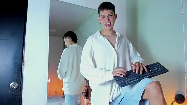 Snapshot of Jasson_smit chatting on March 22, 2025, 1:19 pm Jasson smit online show from March 22, 2025, 1:19 pm