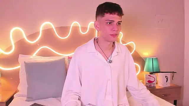 Snapshot of Jasson_smit chatting on September 20, 2025, 1:45 pm Jasson smit online show from September 20, 2025, 1:45 pm