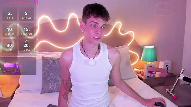 Snapshot of Jasson_smit chatting on September 30, 2025, 8:03 pm Jasson smit online show from September 30, 2025, 8:03 pm