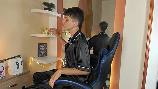 Snapshot of Jasson_smit chatting on October 1, 2025, 2:12 pm Jasson smit online show from October 1, 2025, 2:12 pm