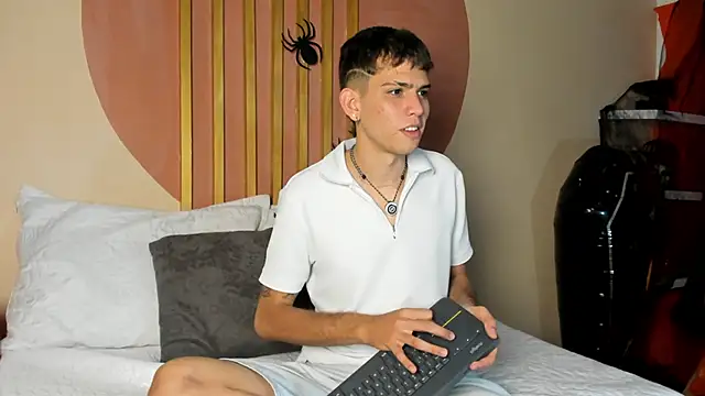 Snapshot of Jasson_smit chatting on October 23, 2025, 1:43 pm Jasson smit online show from October 23, 2025, 1:43 pm