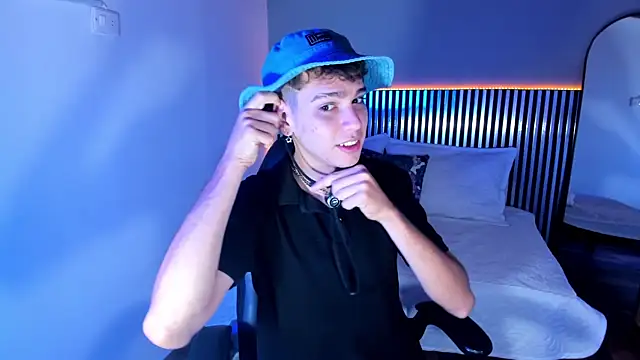 Snapshot of Jasson_smit chatting on November 2, 2025, 1:35 pm Jasson smit online show from November 2, 2025, 1:35 pm