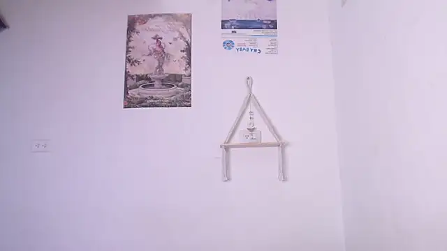 yungelitamor  online show from March 7, 2025, 8:34 am