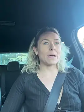 petrouchkaaa  online show from February 17, 2026, 3:08 pm