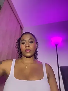 Snapshot of charlotteeruss chatting on June 13, 2026, 7:17 am charlotteeruss online show from June 13, 2026, 7:17 am