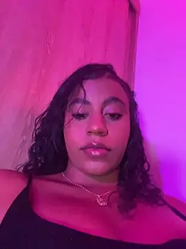 Snapshot of charlotteeruss chatting on July 25, 2026, 12:20 am charlotteeruss online show from July 25, 2026, 12:20 am