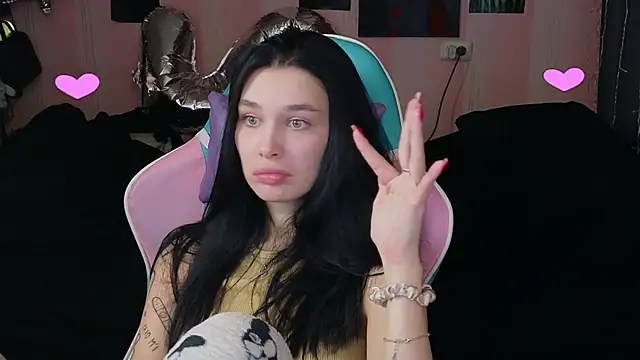 Snapshot of Amanda_Tender chatting on February 2, 2025, 10:17 pm Amanda Tender online show from February 2, 2025, 10:17 pm