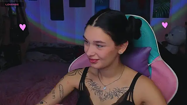 Snapshot of Amanda_Tender chatting on September 23, 2025, 12:24 am Amanda Tender online show from September 23, 2025, 12:24 am