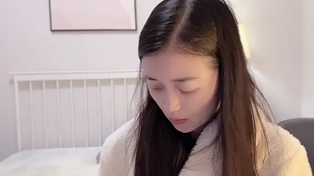 A-xena online show from March 4, 2025, 1:49 pm