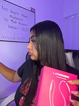 Snapshot of NatashaBrown12 chatting on November 8, 2025, 1:00 pm NatashaBrown12 online show from November 8, 2025, 1:00 pm