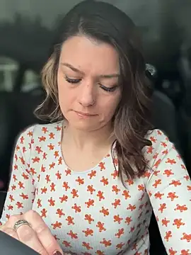 LadyLena1 online show from December 20, 2024, 4:25 pm