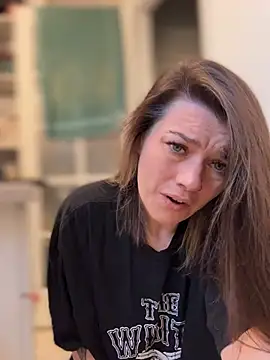 LadyLena1 online show from February 7, 2025, 6:24 pm