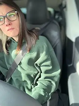 LadyLena1 online show from November 6, 2025, 7:48 pm