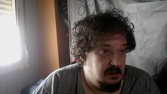 porkorossy online show from March 4, 2026, 8:53 am