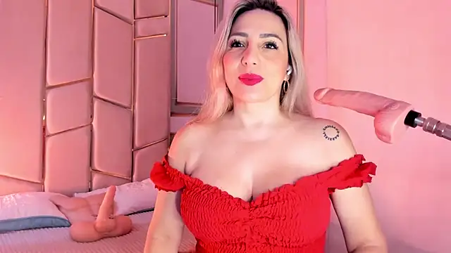 Snapshot of angel_vibes_ chatting on April 28, 2026, 4:23 pm angel vibes online show from April 28, 2026, 4:23 pm