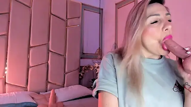 Snapshot of angel_vibes_ chatting on April 29, 2026, 4:11 pm angel vibes online show from April 29, 2026, 4:11 pm