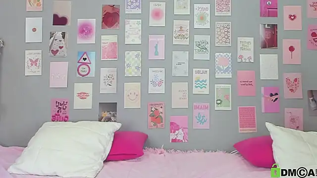 Snapshot of little_radiant_sun chatting on March 21, 2025, 9:56 am little radiant sun online show from March 21, 2025, 9:56 am