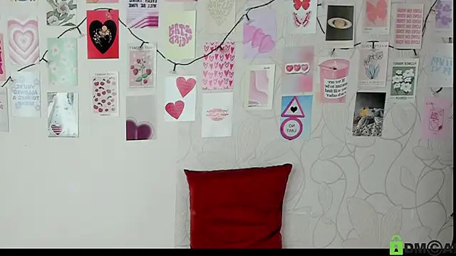 Snapshot of little_radiant_sun chatting on October 2, 2025, 8:43 am little radiant sun online show from October 2, 2025, 8:43 am