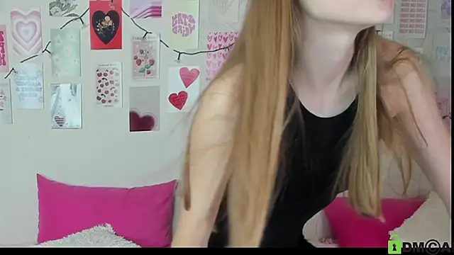 Snapshot of little_radiant_sun chatting on October 13, 2025, 8:03 am little radiant sun online show from October 13, 2025, 8:03 am