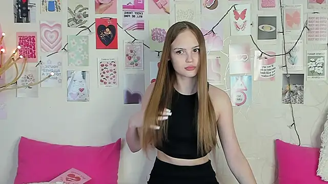 Snapshot of little_radiant_sun chatting on February 20, 2026, 9:43 am little radiant sun online show from February 20, 2026, 9:43 am