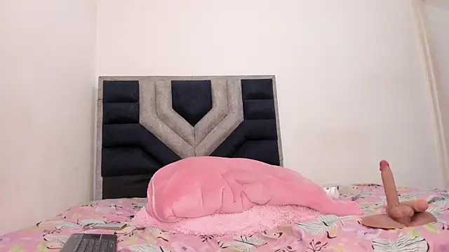 TiiffanyEvans1 online show from February 14, 2026, 3:53 pm