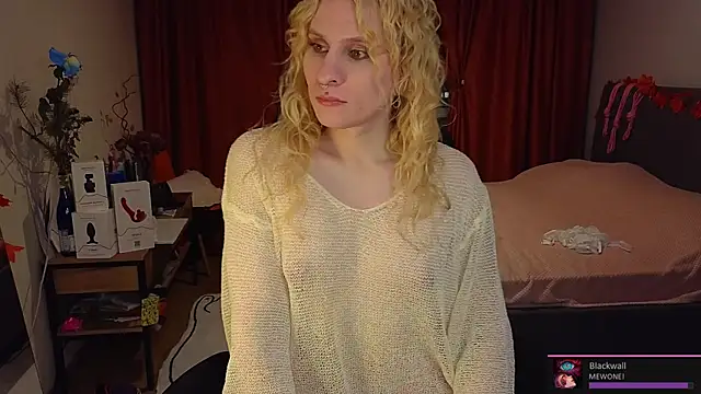 Lori Myaf online show from December 19, 2024, 2:35 pm