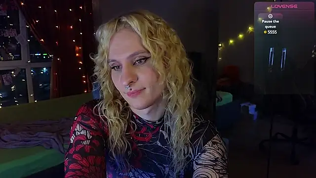 Lori Myaf online show from February 22, 2025, 5:46 pm