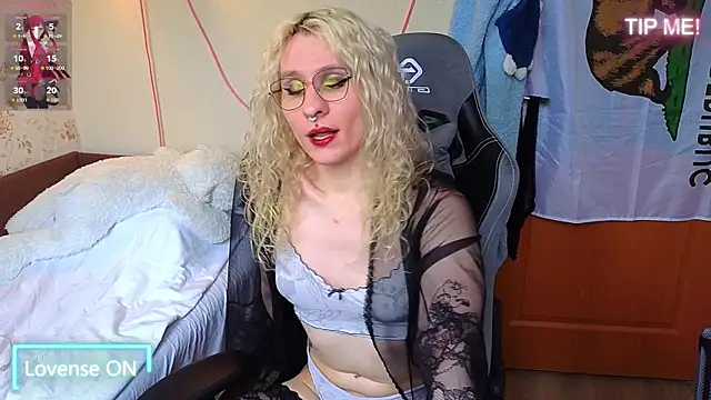 Snapshot of Lori_Myaf chatting on April 25, 2026, 1:41 pm Lori Myaf online show from April 25, 2026, 1:41 pm