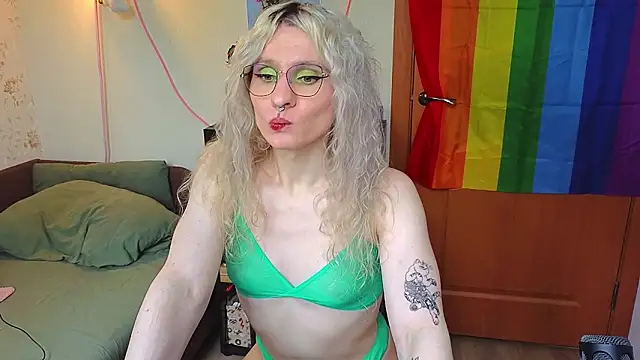 Snapshot of Lori_Myaf chatting on June 1, 2026, 1:13 pm Lori Myaf online show from June 1, 2026, 1:13 pm