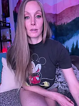 ItsDanniG online show from February 9, 2026, 7:18 pm