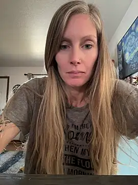 ItsDanniG online show from April 25, 2026, 5:54 pm