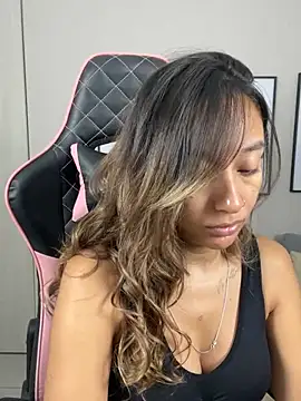 DianaHopson online show from February 27, 2025, 10:37 am