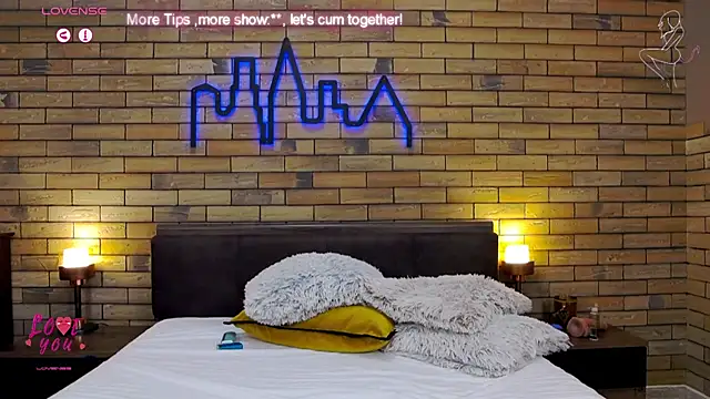 Snapshot of Ella_Charm chatting on January 26, 2025, 10:13 pm Ella Charm online show from January 26, 2025, 10:13 pm