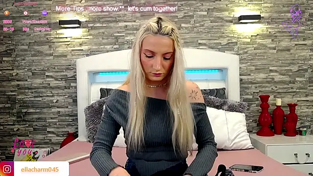 Snapshot of Ella_Charm chatting on February 18, 2025, 8:58 pm Ella Charm online show from February 18, 2025, 8:58 pm