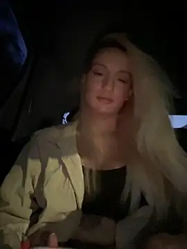 Snapshot of Ella_Charm chatting on September 20, 2025, 4:30 pm Ella Charm online show from September 20, 2025, 4:30 pm