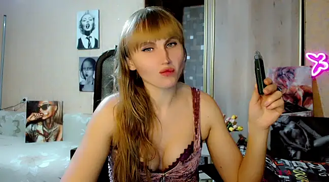 Snapshot of EveLove33 chatting on December 1, 2024, 4:40 pm EveLove33 online show from December 1, 2024, 4:40 pm