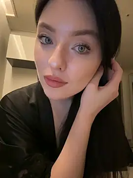 Angela Fosterr online show from June 18, 2026, 4:22 pm