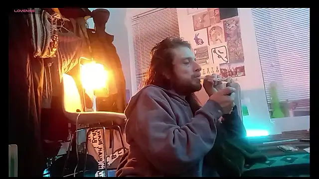 Snapshot of DownstairsSky chatting on December 17, 2024, 11:05 pm DownstairsSky online show from December 17, 2024, 11:05 pm