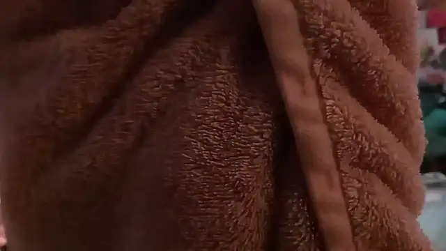 Snapshot of DownstairsSky chatting on January 11, 2025, 4:16 am DownstairsSky online show from January 11, 2025, 4:16 am